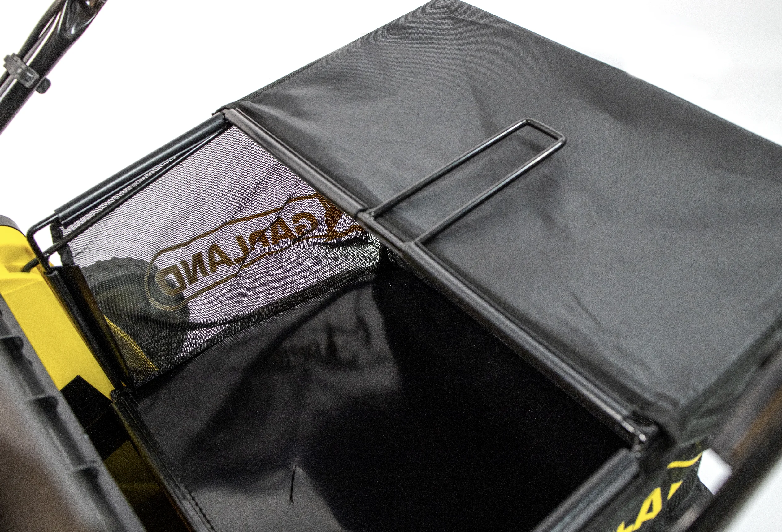 Roll&Comb 502 Eléctrica — barredora con bolsa con bolsa para pasto sintético hasta 450 m², vista frontal